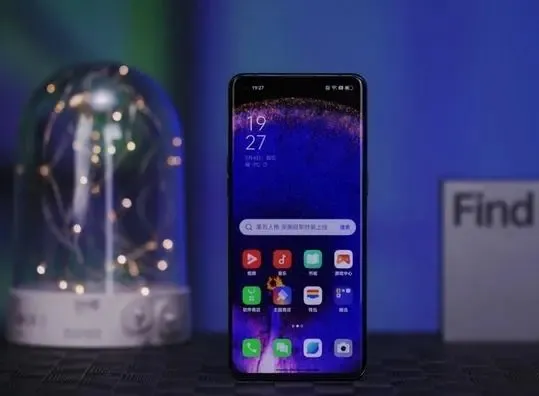 oppofindx5pro天玑版是曲面屏吗-应用教程