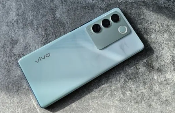 vivos16能插耳机吗-应用教程