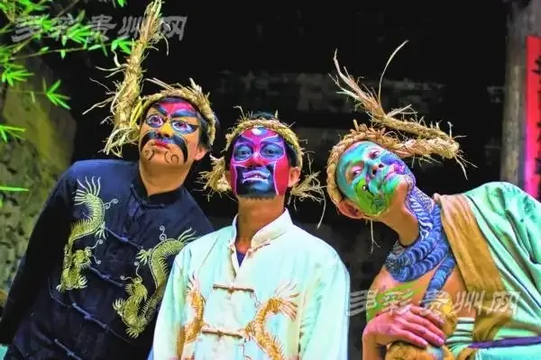 贵州非遗花脸龙是以下哪两种表演形式的结合-蚂蚁新村3月2日答案最新2025